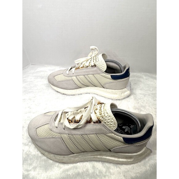 Adidas Original Retropy E5 Off White Grey Women's Size 9.5 Athletic Shoes GX1812 - Picture 4 of 7